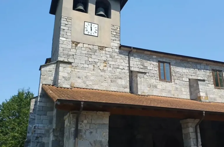 Cover image for Intza